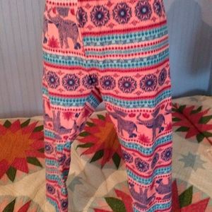 OFF TO GOODWILL  10/28 Elephant Capri leggings
